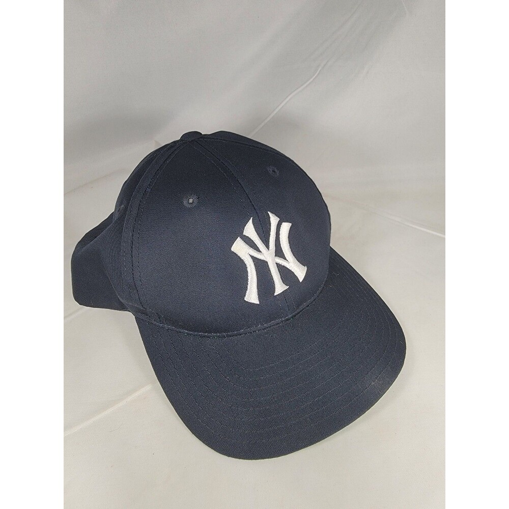 New York Yankees Plain Logo Vintage 90s Annco MLB Snapback Professional Cap Hat